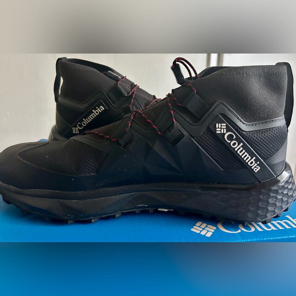 Columbia Men's Black Hiking Shoes